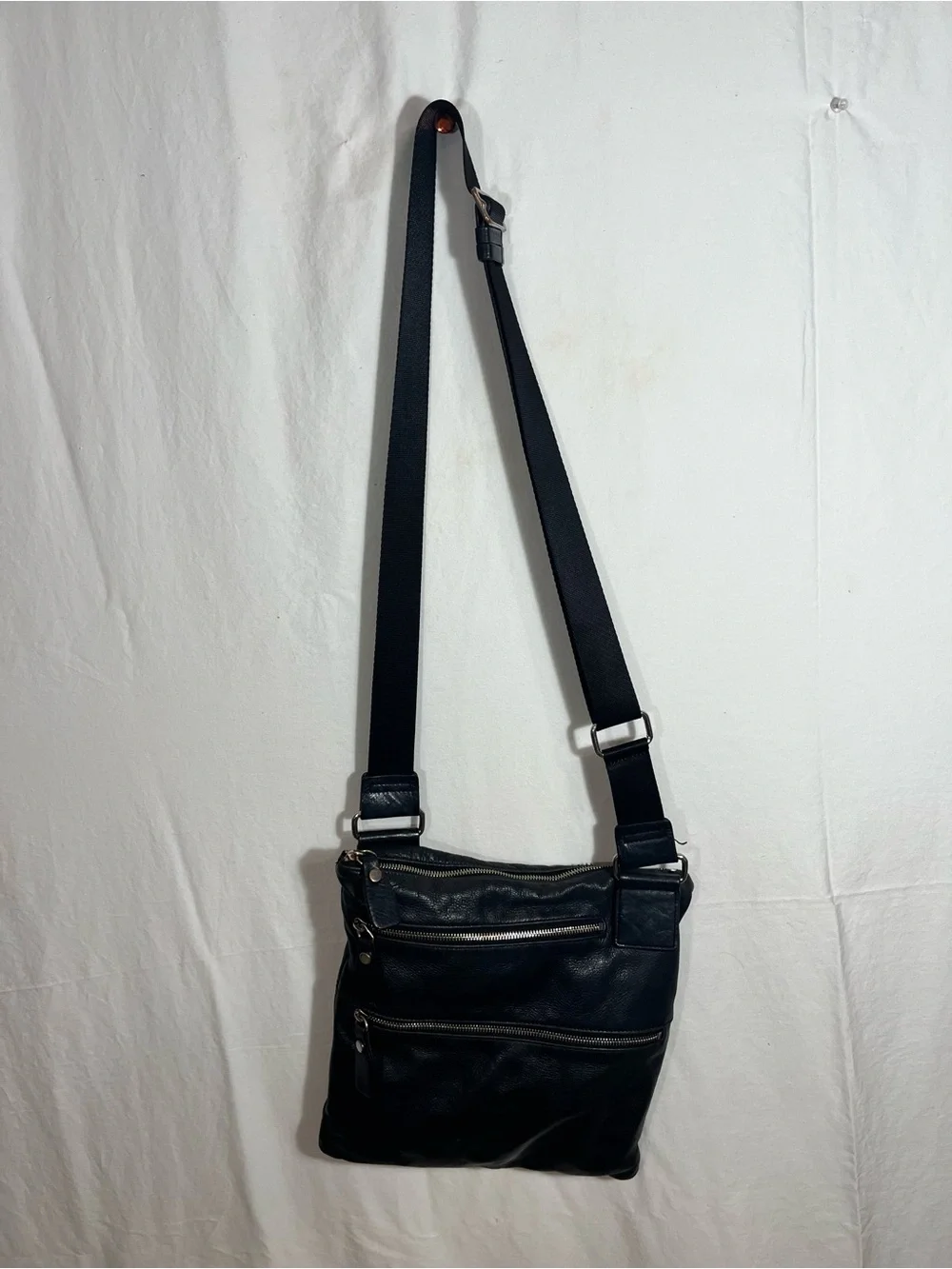 Margot Black Leather Crossbody Bag - zipper many compartments purse